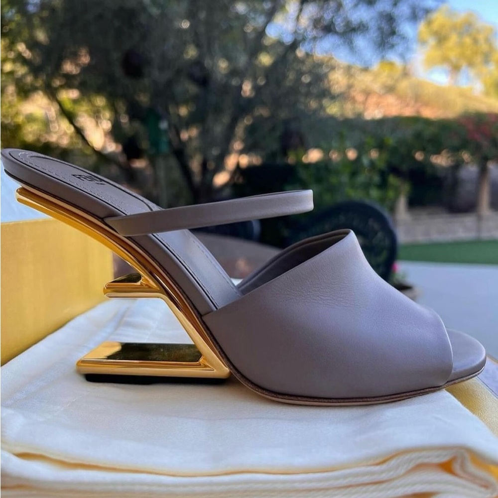 Fendi heels nude brand new